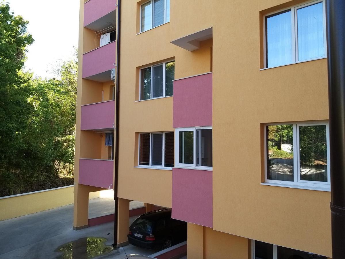 Апартамент Трапезица Скай Veliko Tarnovo Kültér fotó